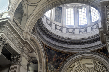 Int&eacute;rieur du panth&eacute;on de Paris