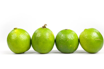 quattro lime in riga