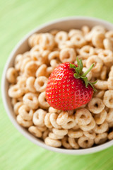 cereals rings and fruit