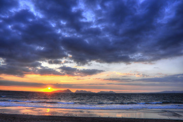 PUESTA DE SOL EN LAS ISLAS CIES  (HDR)