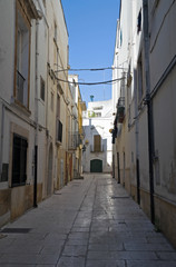 Fototapeta na wymiar Alleyway in Turi Oldtown. Apulia.