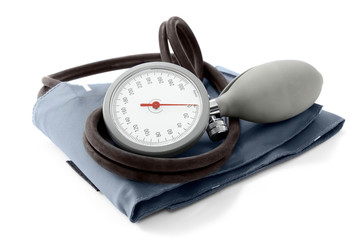 Blutdruckmessgerät isoliert auf weiß