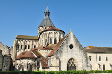 Fototapeta na wymiar Priory Church of Our Lady La Charité-sur-Loire (58)