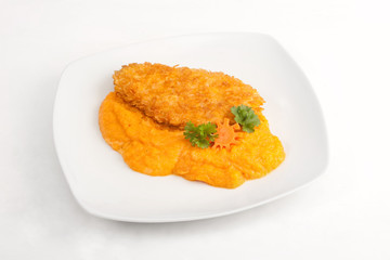 Hühnerbrust in Cornflakesmantel mit Süßkartoffelcreme