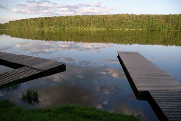 chmury nad jeziorem 2 © GKor