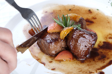 Hot Meat Dishes-Fillet of beef with onions and apple jelly