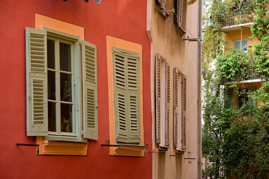 Facades nicoises