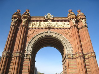 arc de triomphe de barcelone