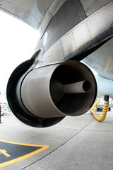 Jet engine