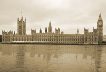 Fototapeta na wymiar Westminster reflecting