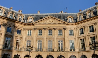 Fototapeta na wymiar immeubles parisiens