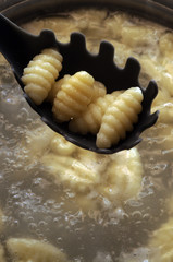 Cottura degli gnocchi di patate