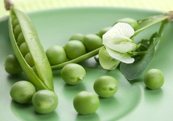 Fresh green peas