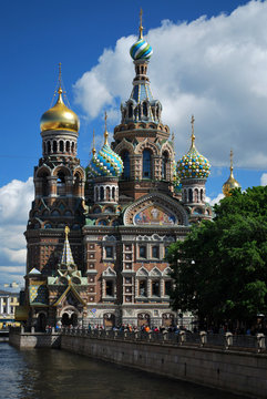 Le Sang-Vers&eacute; au bord du canl &agrave; Saint Petersbourg