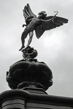 Ero Bilder Durchsuchen 1,137 Archivfotos, und Videos