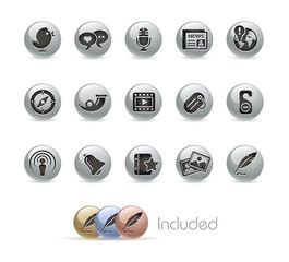 Social Media / It includes 4 color in different layers