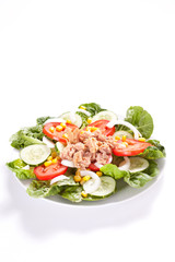 salad tuna tomato corn and onion