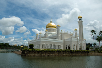 Fototapeta na wymiar Stary Meczet w Bandar Seri Begawan, Brunei