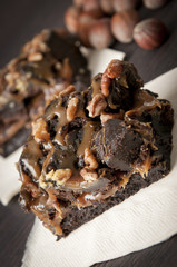 Brownie with nuts and caramel.