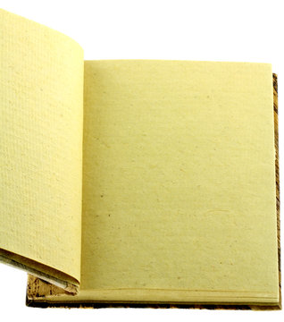 pages jaunies de bloc-notes artisanal naturel, fond blanc