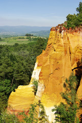 Falaise d'ocre &agrave; Roussillon