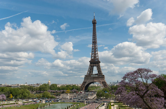 Sunny Sunday at the Eiffel Tower