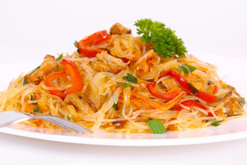 nudeln mit fleisch und gemüse