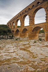 roman aqueduct Pont du Gard