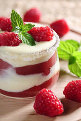 himbeer-vanille dessert 2