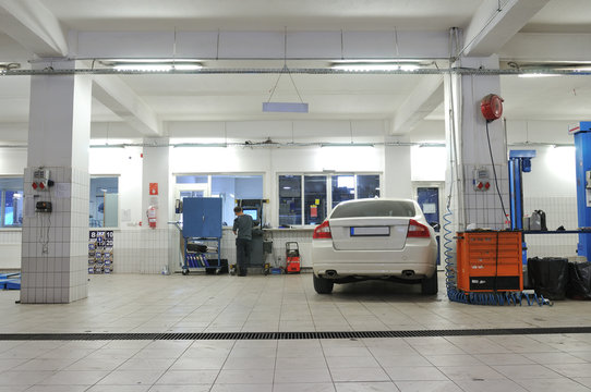 Auto repair service - a series of MECHANIC images.