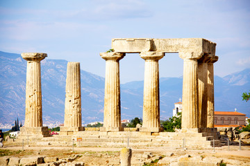 Fototapeta premium apollon temple in corinth