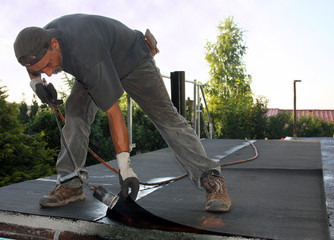 garagendach abdichten dachpappe schweißbahn
