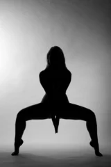 Akt Figur Frau in Licht und Schatten SW Athlet © Nick Freund