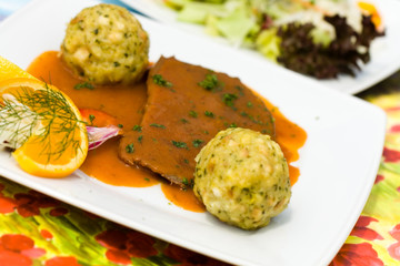 Roast Beef - Rinderbraten mit Klössen,Sosse
