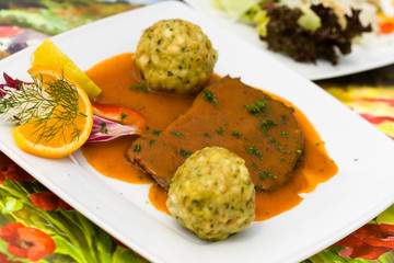 Roast Beef - Rinderbraten mit Klössen,Sosse