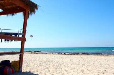 Tunisie - Djerba - Paillote