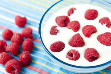 Yogurt dessert with raspberries