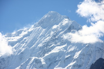 ヒマラヤと雲と青空