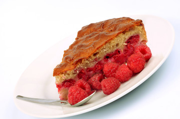 Assiette de gâteau aux framboises
