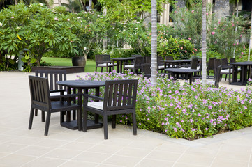 Obraz premium Patio with table and chairs