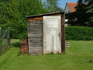 geräteschuppen alt