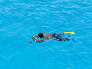 Fototapeta premium plongeur en palmes masque tuba