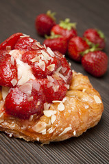 Fresh strawberry tartlet cake