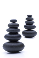 Schwarze Zen Steine in Balance