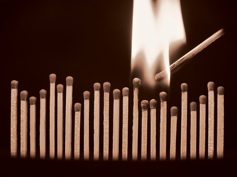 Z&uuml;nh&ouml;lzer Flammen