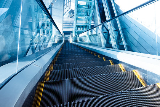 escalator