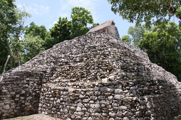 Fototapeta na wymiar Spróbuj Maya Ruinen w Meksyku