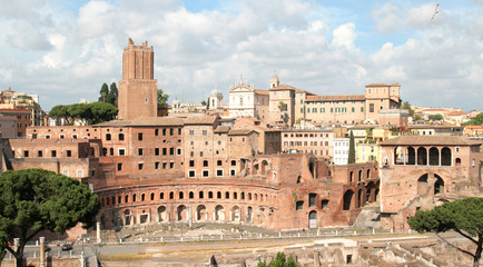 Fototapeta na wymiar Rynek Trajana i Fori Imperiali