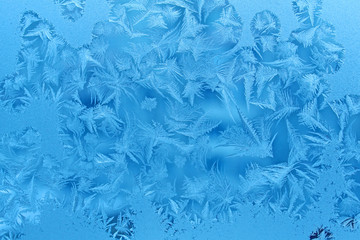 Fototapeta na wymiar desenie lodu na szybie zimowe