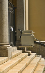 Ascensore per sedia a rotella